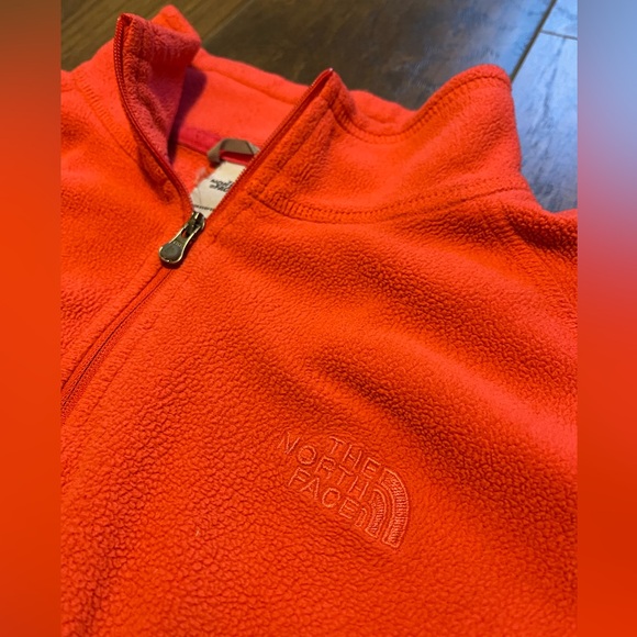 Neon pink North Face fleece 3/4 zipper pullover sweater Medium - Picture 5 of 6